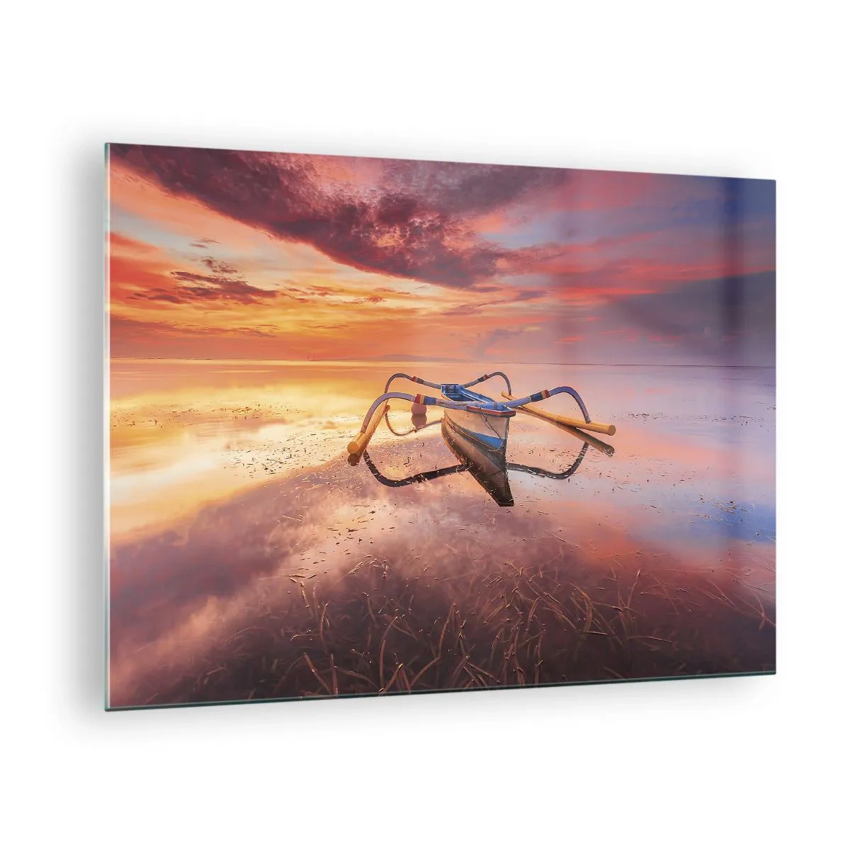 Glasbild - Bild auf glas - Traditionelles Boot auf ruhigem Wasser bei Sonnenuntergang - 70x50cm - Die Ruhe eines tropischen Abends - Moderne Wanddekoration für Wohnzimmer und Schlafzimmer ARTTOR