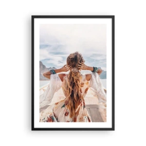 Poster in einem schwarzem Rahmen - Frau im Boho-Kleid mit Blick aufs Meer - 50x70cm - Auf dem Weg zum Glück - Moderne Wanddekoration für Wohnzimmer und Schlafzimmer ARTTOR