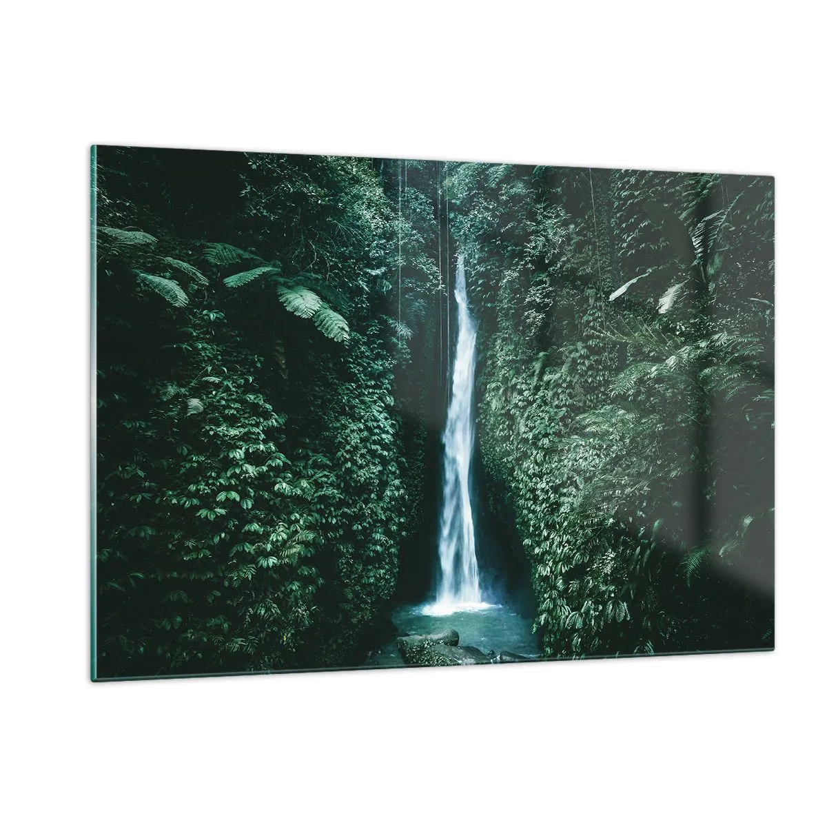 Glasbild - Bild auf glas - Ein Wasserfall inmitten dichter tropischer Vegetation - 120x80cm - Tropisches Spa - Moderne Wanddekoration für Wohnzimmer und Schlafzimmer ARTTOR