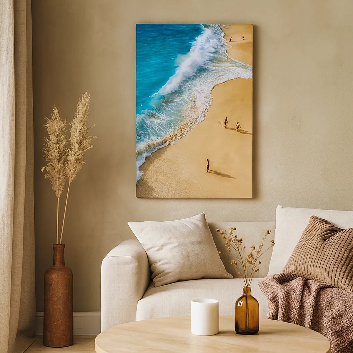 Bild auf Leinwand - Leinwandbild - Ein Strand mit türkisfarbenem Wasser und herumlaufenden Menschen - 50x70cm - Und dann die Sonne, der Strand… - Moderne Wanddekoration für Wohnzimmer und Schlafzimmer ARTTOR