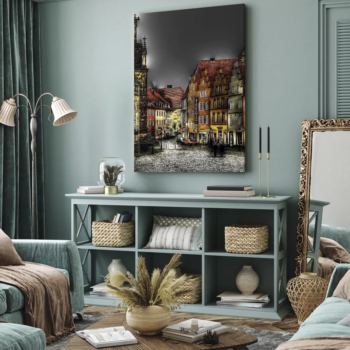 Bild auf Leinwand - Leinwandbild - Bunte Mietshäuser auf einer Kopfsteinpflasterstraße in der historischen Stadt - 50x70cm - Es fehlt nur noch ein verzaubertes Taxi - Moderne Wanddekoration für Wohnzimmer und Schlafzimmer ARTTOR