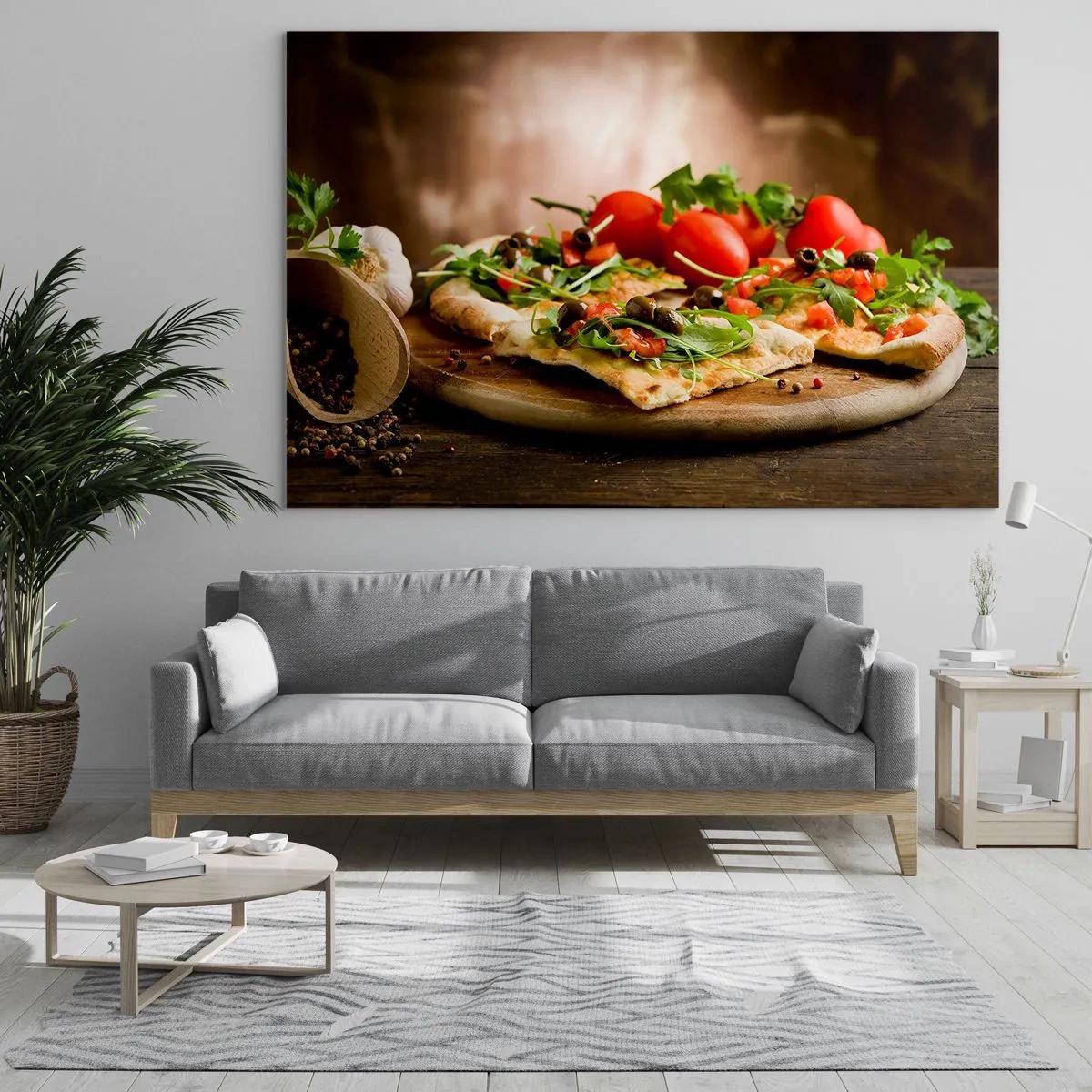 Glasbild - Bild auf glas - Pizza auf einem Holzbrett mit Rucola und Tomaten - 70x50cm - Direkt vom Herd und aus dem Garten - Moderne Wanddekoration für Wohnzimmer und Schlafzimmer ARTTOR