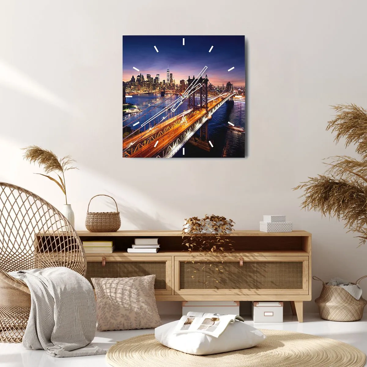 Wanduhr - Glasuhr - Die Brücke und das Stadtpanorama bei Sonnenuntergang - 30x30cm - Eine leuchtende Brücke zum Herzen der Stadt - Moderne Wanddekoration für Wohnzimmer und Schlafzimmer ARTTOR