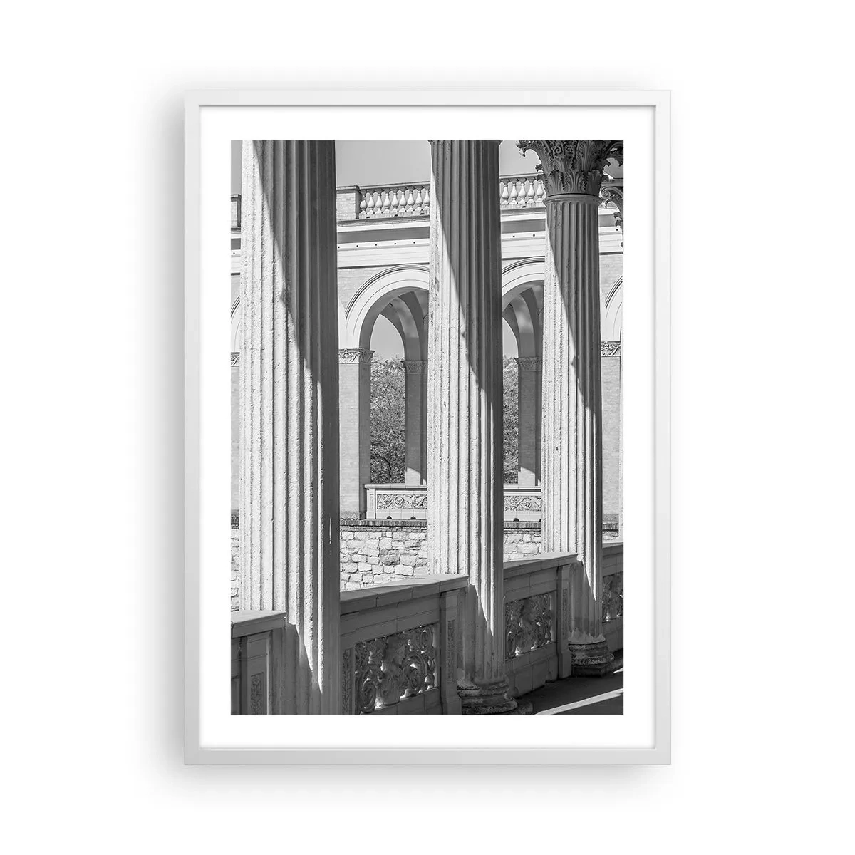 Poster in einem weißen Rahmen - Sonnige Arkade - 50x70 cm