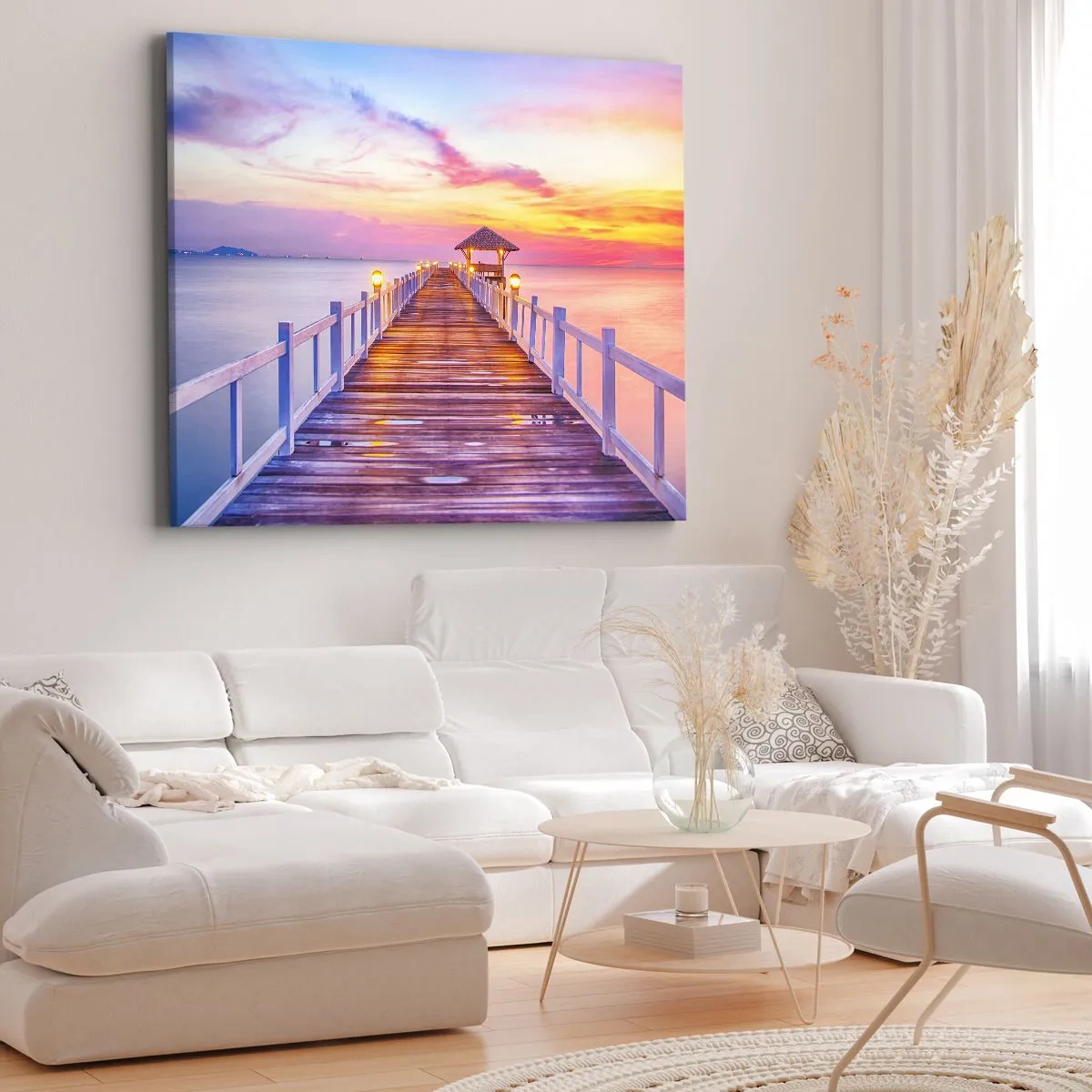 Bild auf Leinwand - Leinwandbild - Ein Pier über dem Wasser bei Sonnenuntergang in Pastellfarben - 120x80cm - Die lila-goldene Stille des Abends - Moderne Wanddekoration für Wohnzimmer und Schlafzimmer ARTTOR