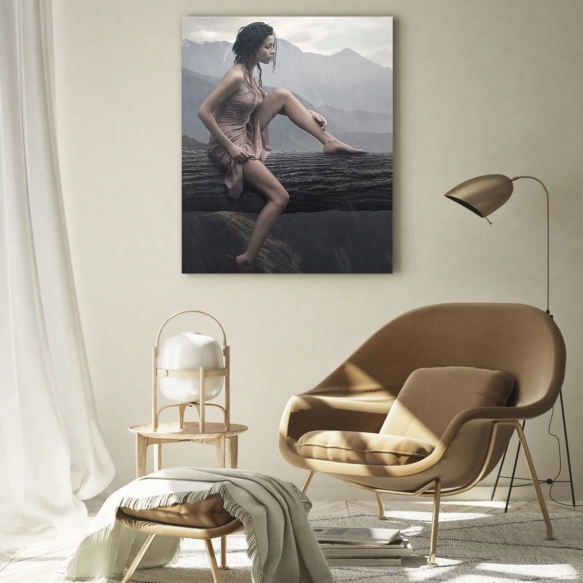 Glasbild - Bild auf glas - Eine Frau und eine Katze auf einem Holzstamm in einer regnerischen Landschaft - 50x70cm - Gipfel der Schönheit - Moderne Wanddekoration für Wohnzimmer und Schlafzimmer ARTTOR