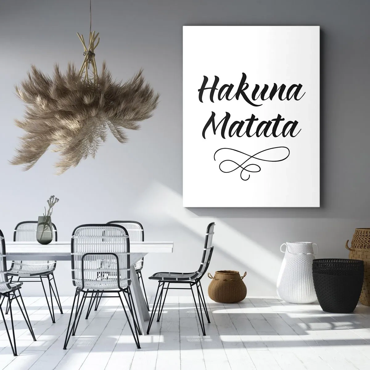 Bild auf Leinwand - Leinwandbild - Hakuna Matata-Zitat in eleganter Schriftart auf weißem Hintergrund - 70x100cm - Bester Ratschlag - Moderne Wanddekoration für Wohnzimmer und Schlafzimmer ARTTOR