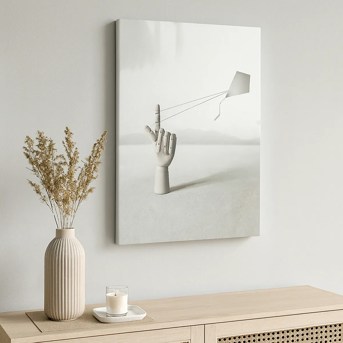 Bild auf Leinwand - Leinwandbild - Eine minimalistische Holzhand mit einem Drachen vor einem Landschaftshintergrund. - 50x70cm - Kraftprobe - Moderne Wanddekoration für Wohnzimmer und Schlafzimmer ARTTOR