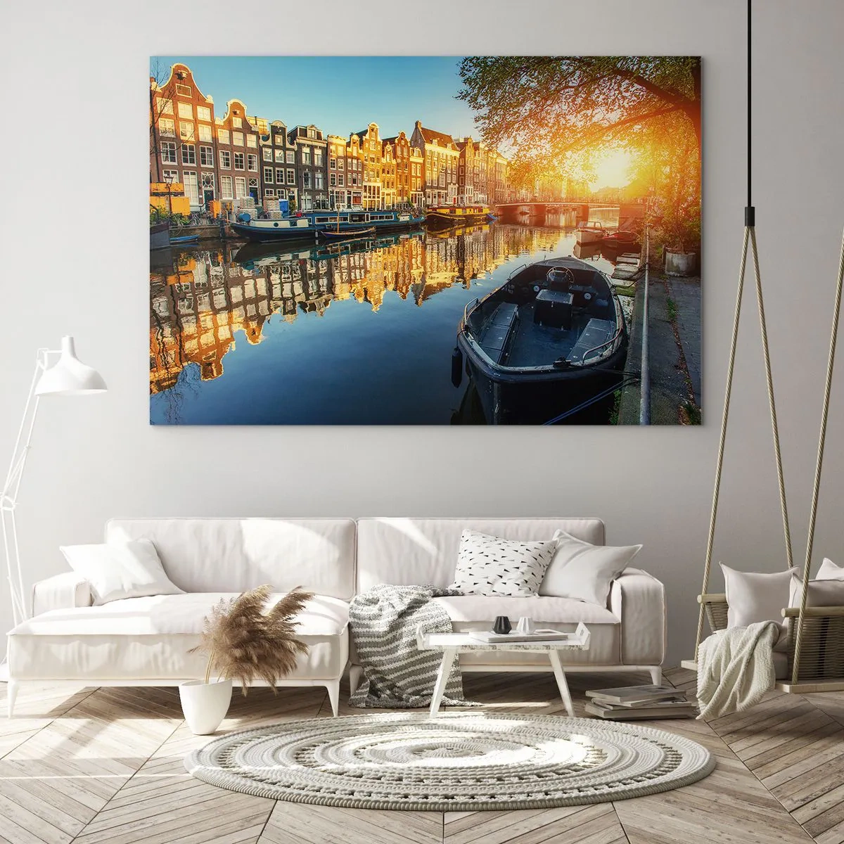 Glasbild - Bild auf glas - Amsterdamer Kanal bei Sonnenuntergang - 120x80cm - Morgen in Amsterdam - Moderne Wanddekoration für Wohnzimmer und Schlafzimmer ARTTOR