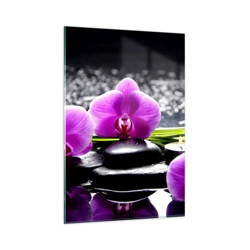 Glasbild - Bild auf glas - Lila Orchideen vor einem Hintergrund aus Steinen und Kerzen in einer entspannenden Umgebung - 80x120cm - In Ruhe ertrinken - Moderne Wanddekoration für Wohnzimmer und Schlafzimmer ARTTOR