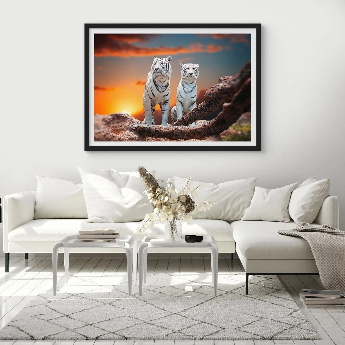 Poster in einem schwarzem Rahmen - Weiße Tiger in der untergehenden Sonne vor der Kulisse der Natur - 100x70cm - Genau wie Narnia - Moderne Wanddekoration für Wohnzimmer und Schlafzimmer ARTTOR