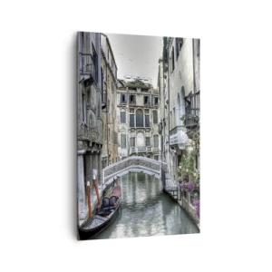 Bild auf Leinwand - Leinwandbild - Venezianischer Kanal mit Gondel und Steinbrücke - 80x120cm - Seit Jahrhunderten in stiller Besinnung - Moderne Wanddekoration für Wohnzimmer und Schlafzimmer ARTTOR