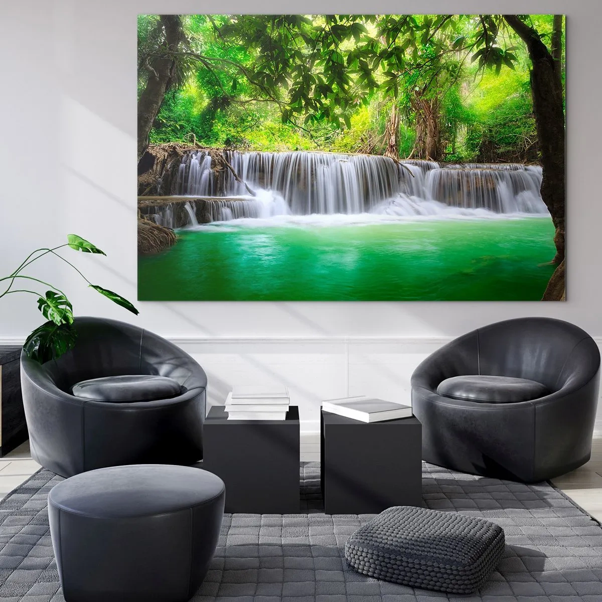 Glasbild - Bild auf glas - Ein Wasserfall in einem tropischen Wald mit kristallklarem Wasser - 70x50cm - Eine Kaskade in Grün - Moderne Wanddekoration für Wohnzimmer und Schlafzimmer ARTTOR