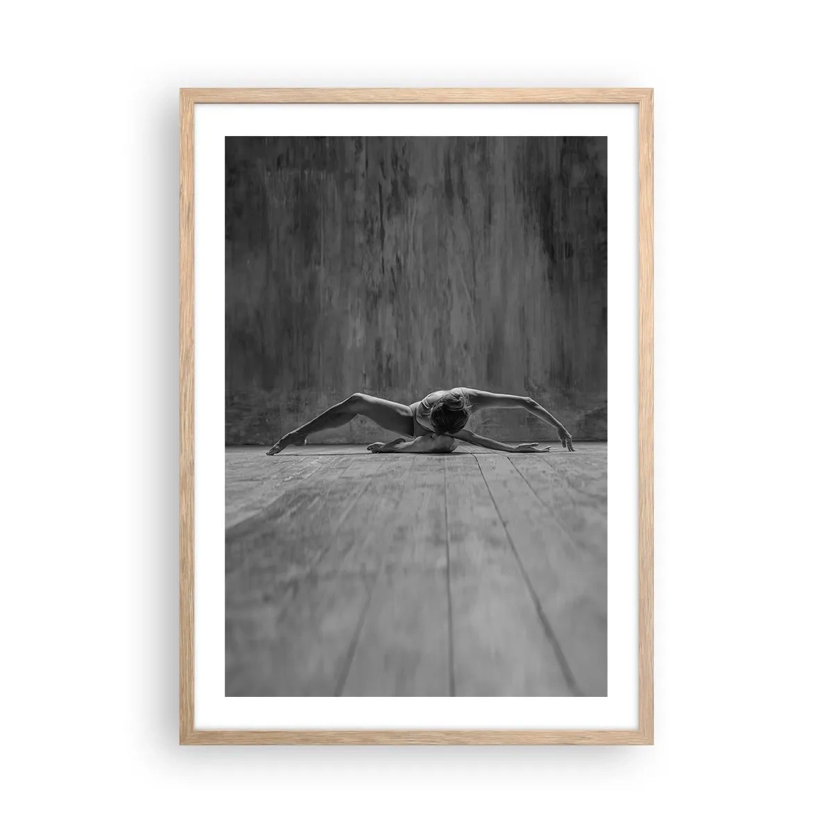 Poster in einem Rahmen aus heller Eiche - Symmetrie gefunden - 50x70 cm