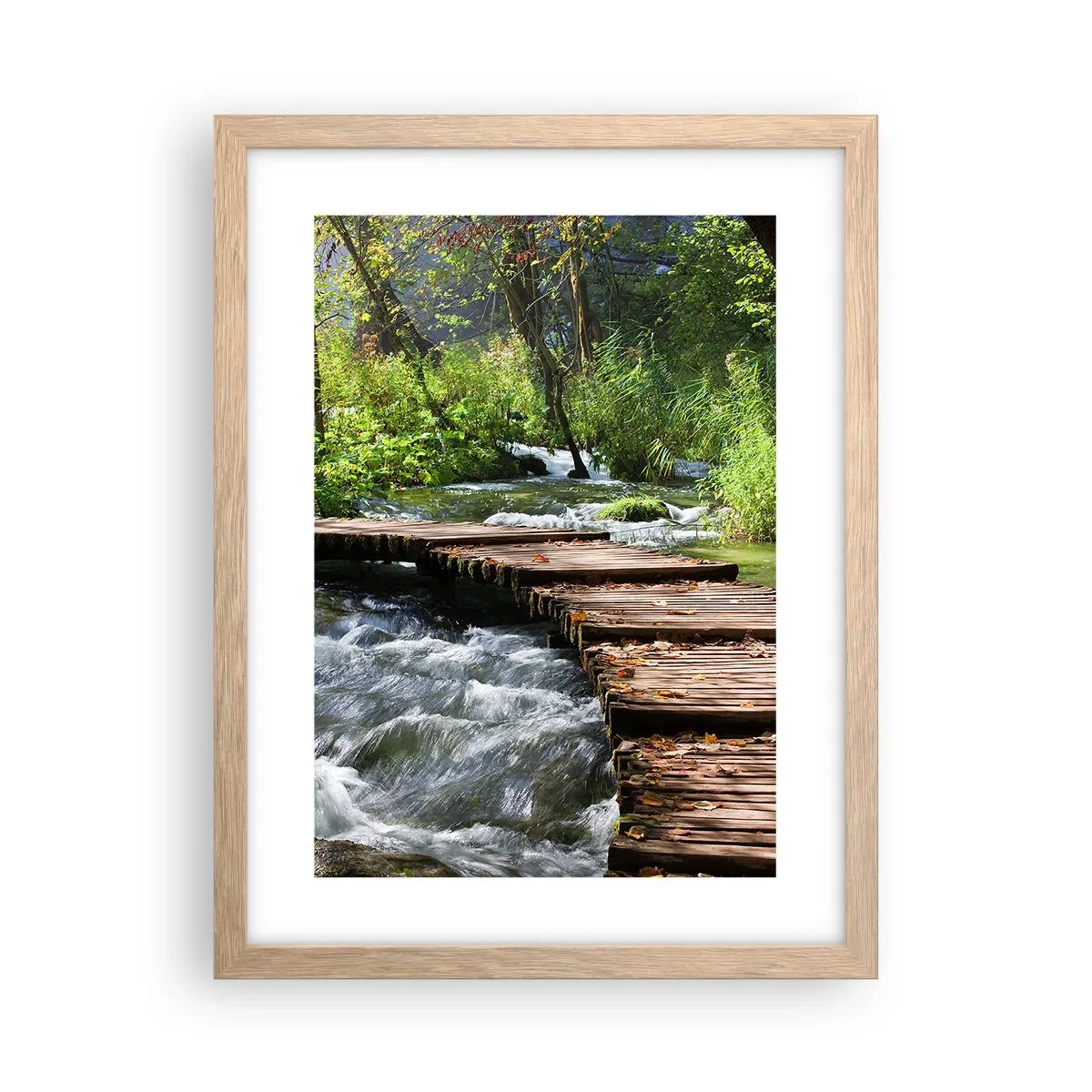 Poster in einem Rahmen aus heller Eiche - Über der schaumigen Kaskade - 30x40 cm