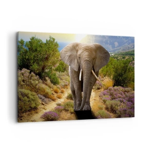 Bild auf Leinwand - Leinwandbild - Ein afrikanischer Elefant vor einer Savannen- und Berglandschaft - 120x80cm - So sah Eden aus - Moderne Wanddekoration für Wohnzimmer und Schlafzimmer ARTTOR