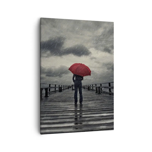 Bild auf Leinwand - Leinwandbild - Eine Person mit einem roten Regenschirm auf einem verregneten Pier - 50x70cm - Es ist egal, dass es regnet - Moderne Wanddekoration für Wohnzimmer und Schlafzimmer ARTTOR