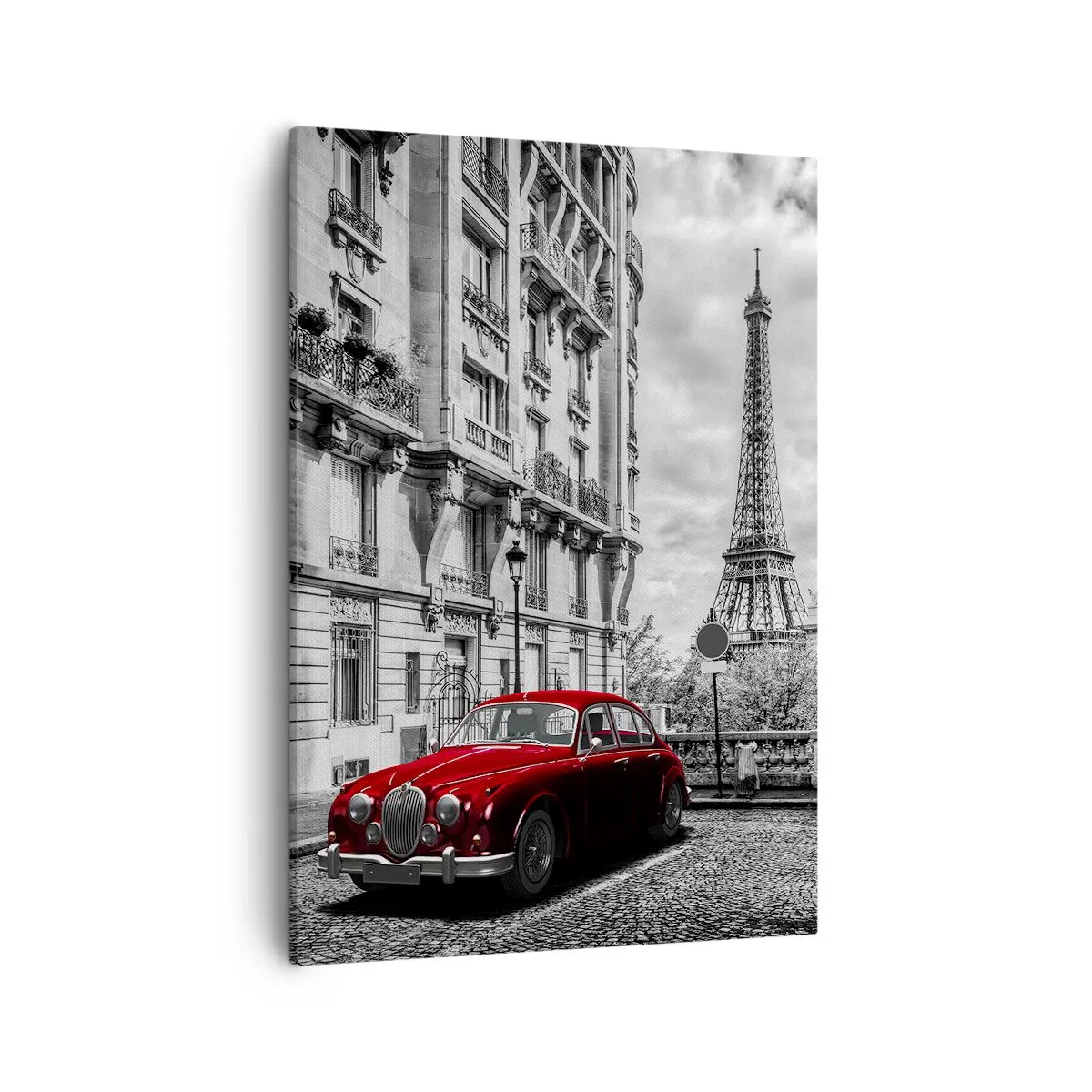 Bild auf Leinwand - Leinwandbild - Ein rotes Auto mit dem Eiffelturm im Hintergrund in einer schwarz-weißen Umgebung - 50x70cm - Raubtier in der Stadt - Moderne Wanddekoration für Wohnzimmer und Schlafzimmer ARTTOR