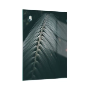 Glasbild - Bild auf glas - Nahaufnahme eines dunkelgrünen Palmblattes mit Lichtreflexion - 50x70cm - Die Präzision der Natur - Moderne Wanddekoration für Wohnzimmer und Schlafzimmer ARTTOR