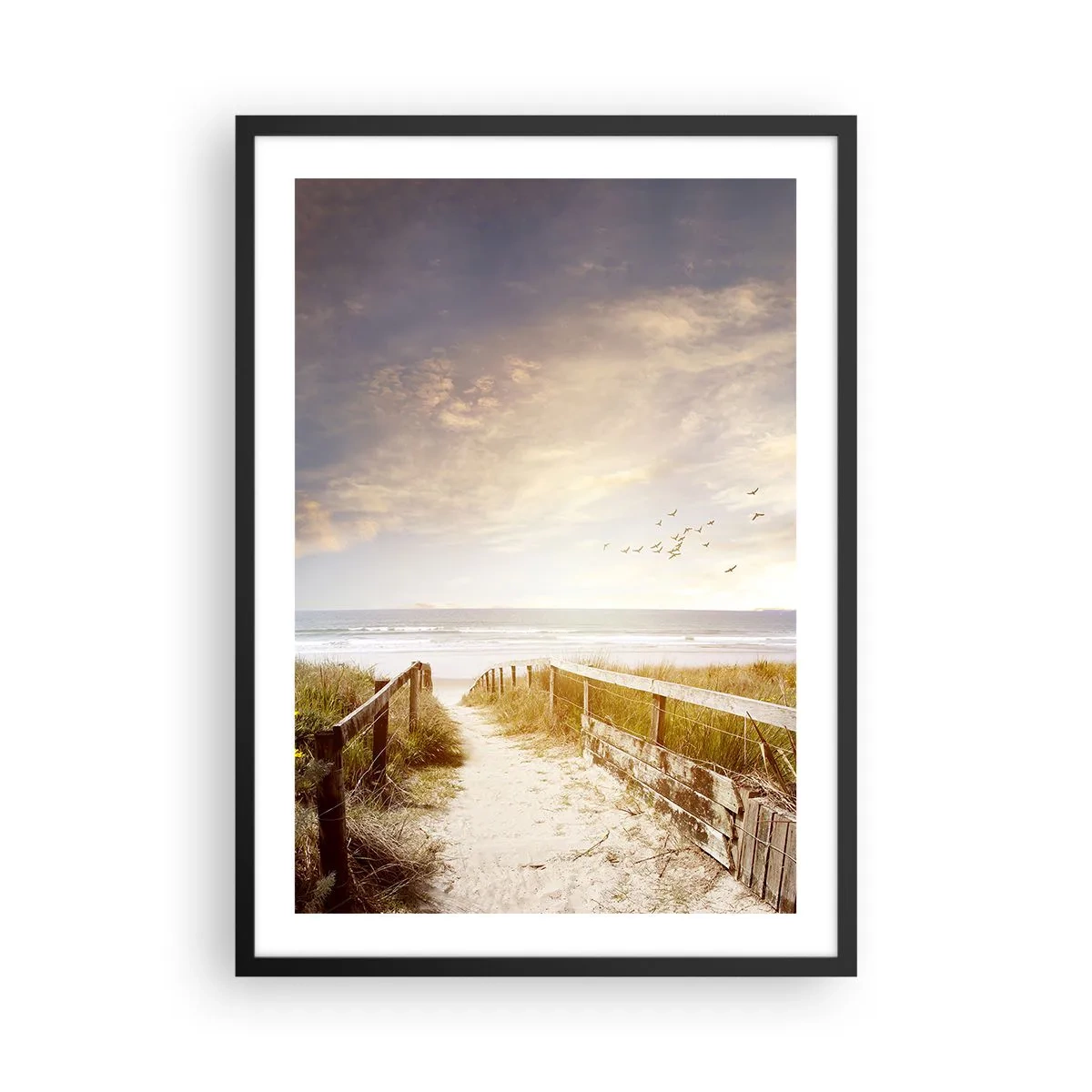 Poster in einem schwarzem Rahmen - Weg zum Strand bei Sonnenuntergang mit vorbeifliegenden Vögeln - 50x70cm - Ein Raum des Friedens - Moderne Wanddekoration für Wohnzimmer und Schlafzimmer ARTTOR