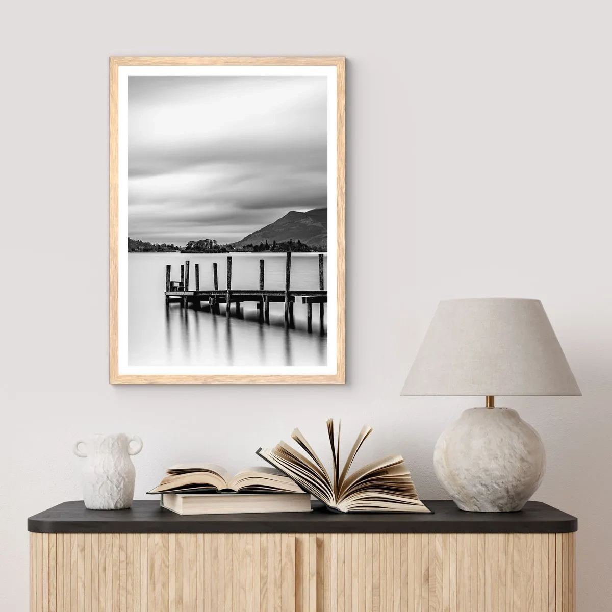 Poster in einem Rahmen aus heller Eiche - Milde und Kraft - 40x50 cm