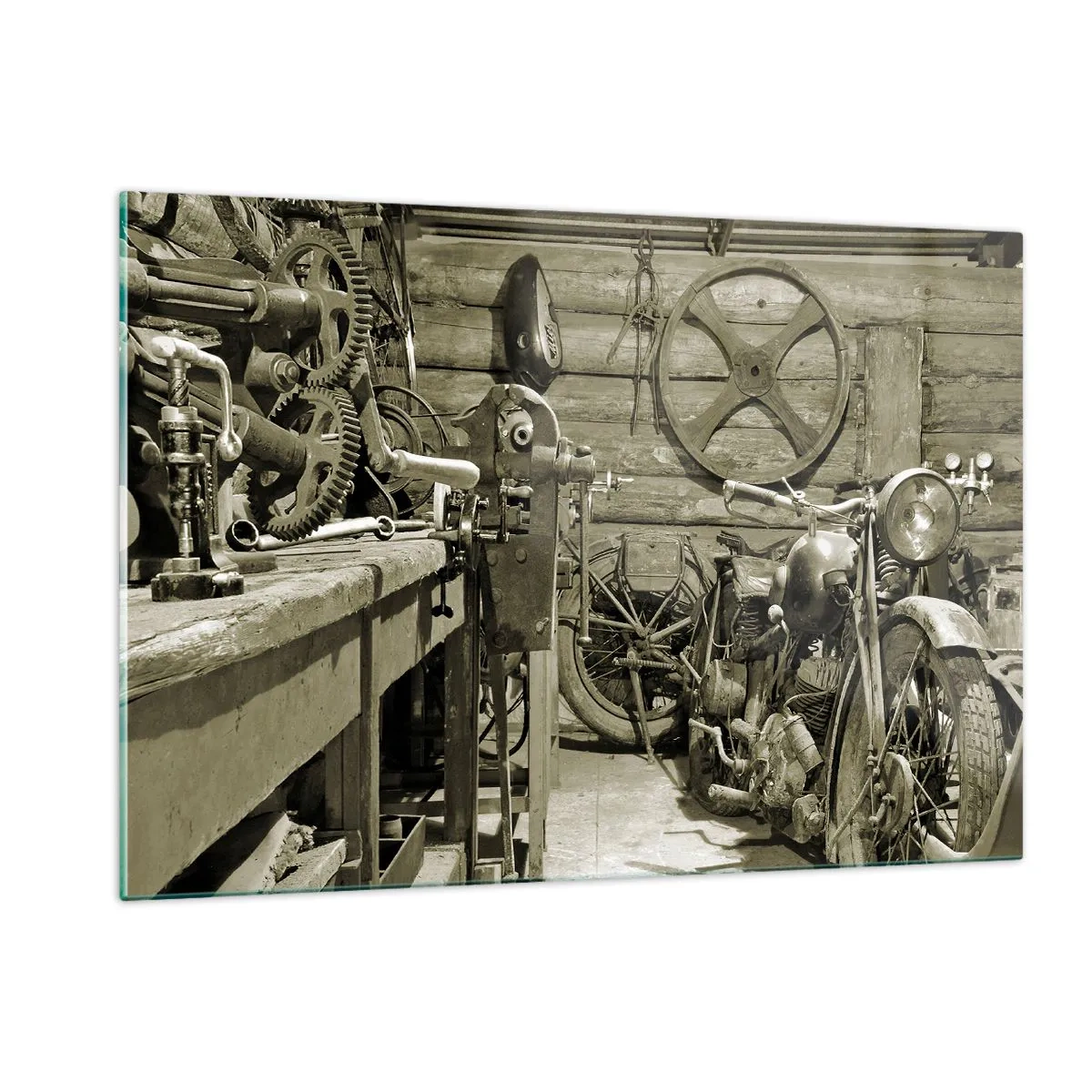 Glasbild - Bild auf glas - Eine Werkstatt mit antiken Werkzeugen und einem alten Motorrad - 120x80cm - Im Schuppen von Onkel Władek - Moderne Wanddekoration für Wohnzimmer und Schlafzimmer ARTTOR