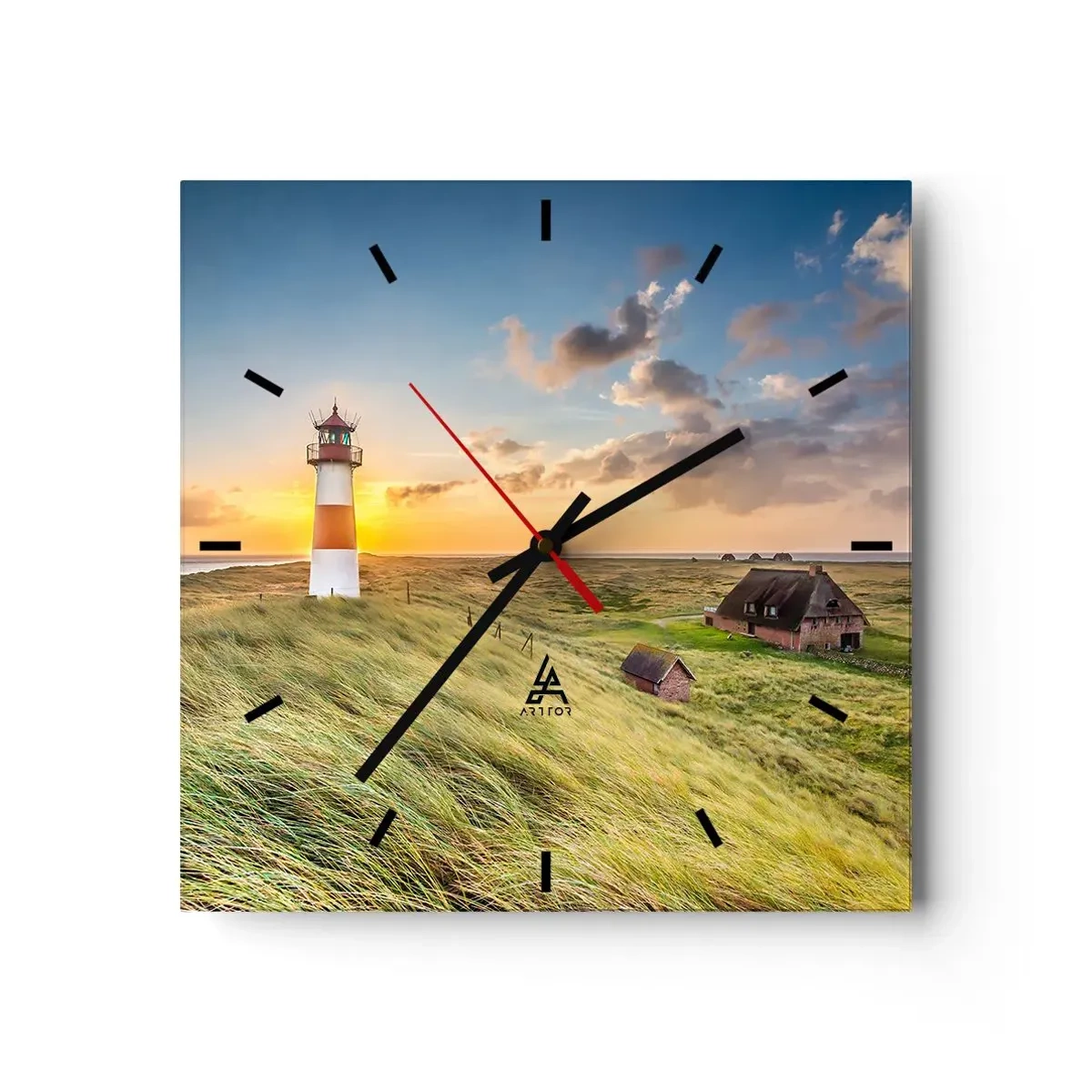 Wanduhr - Glasuhr - Ein Leuchtturm mit Wiesen und Häusern in der Sonne im Hintergrund - 30x30cm - Zwischen den Wellen - Moderne Wanddekoration für Wohnzimmer und Schlafzimmer ARTTOR