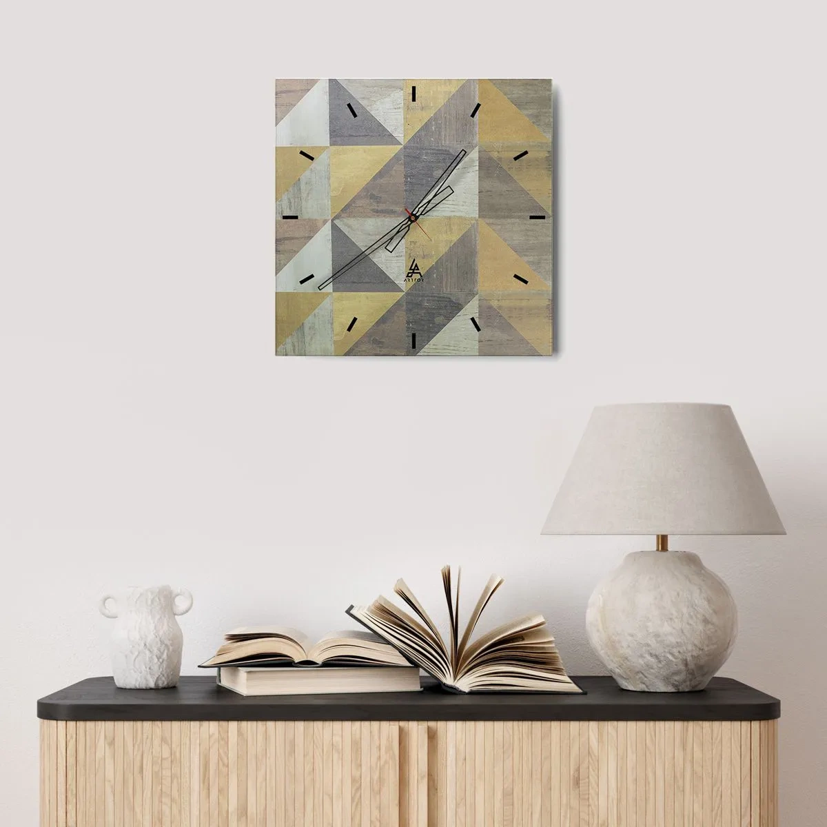 Wanduhr - Glasuhr - Am Winkel des Dreiecks - 30x30 cm