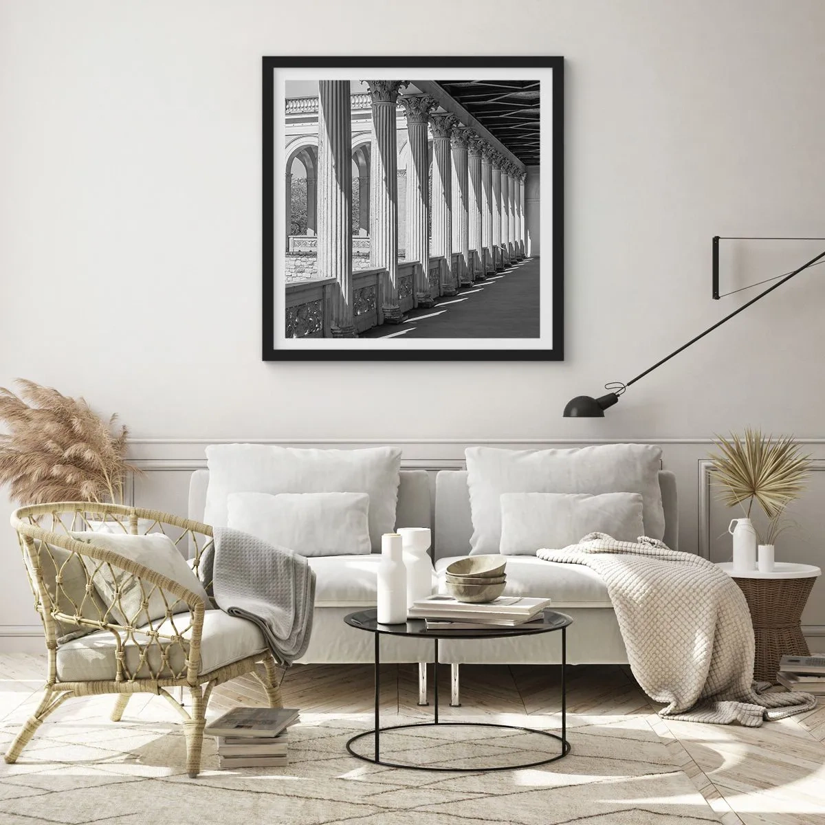 Poster in einem schwarzem Rahmen - Sonnige Arkade - 40x40 cm