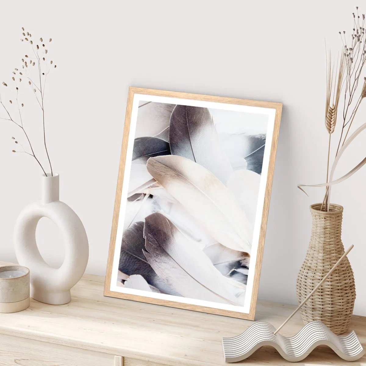 Poster in einem Rahmen aus heller Eiche - Fast engelhaft - 30x40 cm