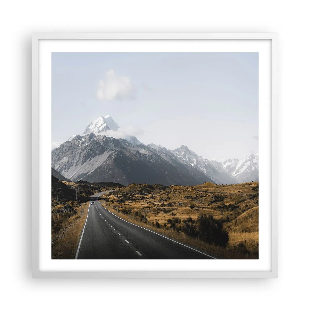 Poster in einem weißen Rahmen - Der Weg ins Herz der Berge - 60x60 cm