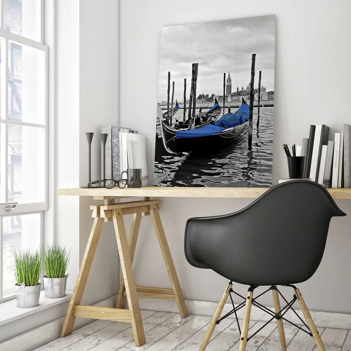 Glasbild - Bild auf glas - Gondeln in Venedig mit blauen Abdeckungen - 70x100cm - Nachdenkliches Venedig - Moderne Wanddekoration für Wohnzimmer und Schlafzimmer ARTTOR