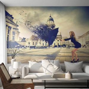 Selbstklebende Fototapete Deluxe Sticker - Es weht so ein Wind ... - Frau, Stadt, Geheimnisvoller Regenschirm - 250x175 cm