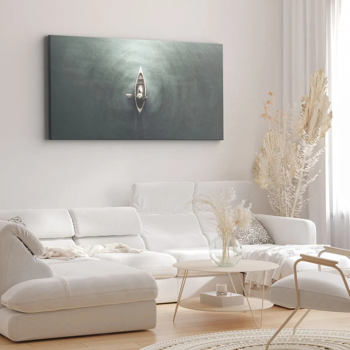 Bild auf Leinwand - Leinwandbild - Ein einsames Boot auf ruhigem Wasser in minimalistischer Umgebung - 120x50cm - Durch den Mondsee - Moderne Wanddekoration für Wohnzimmer und Schlafzimmer ARTTOR