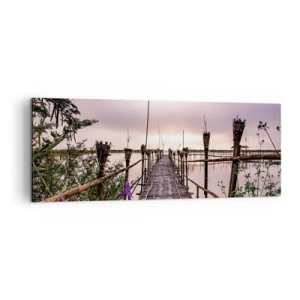 Bild auf Leinwand - Leinwandbild - Bambusbrücke über das Wasser im Morgengrauen - 140x50cm - Frieden und Ruhe Asiens - Moderne Wanddekoration für Wohnzimmer und Schlafzimmer ARTTOR