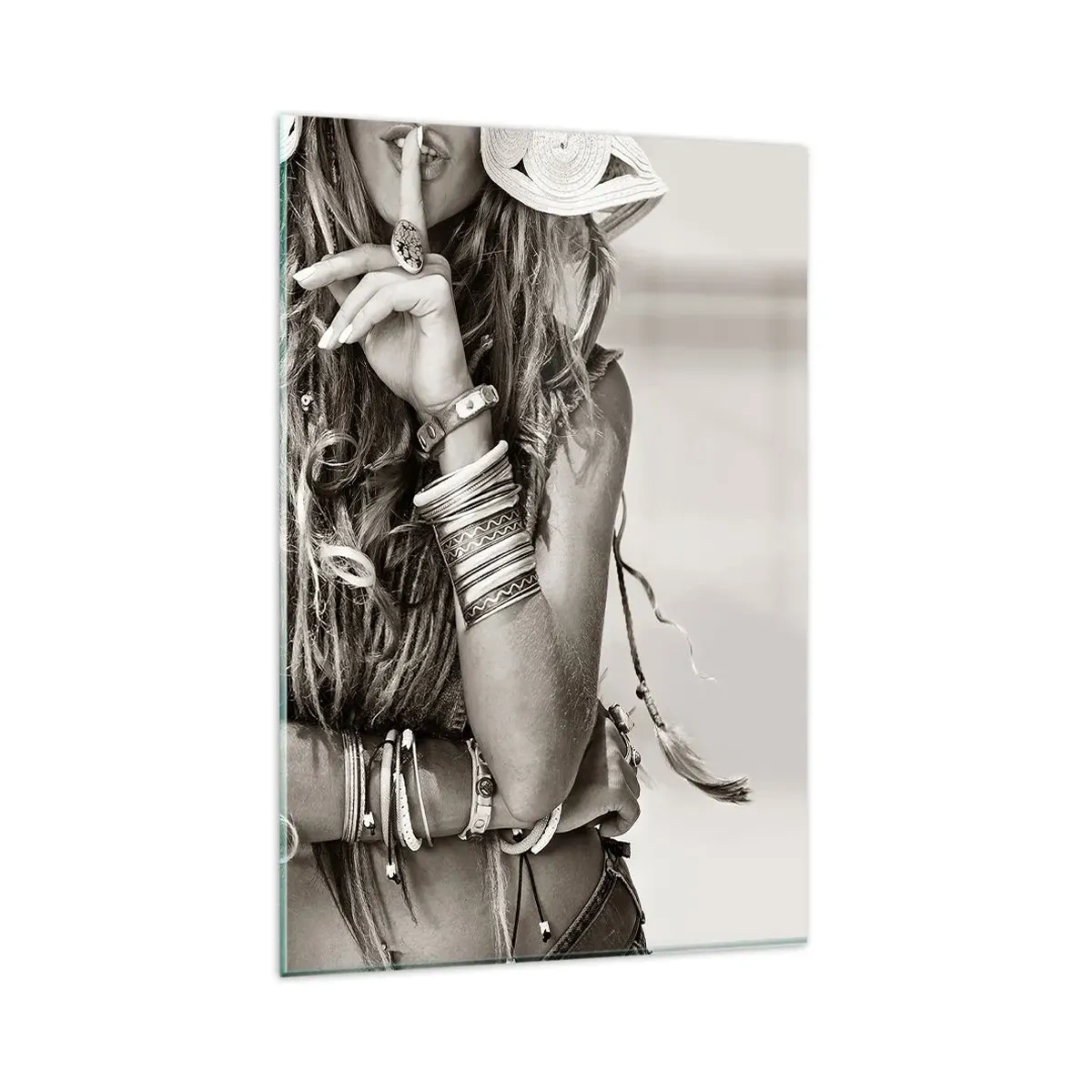 Glasbild - Bild auf glas - Porträt einer Boho-Frau mit Schmuck - 80x120cm - Wieso ein Mädchen - Moderne Wanddekoration für Wohnzimmer und Schlafzimmer ARTTOR