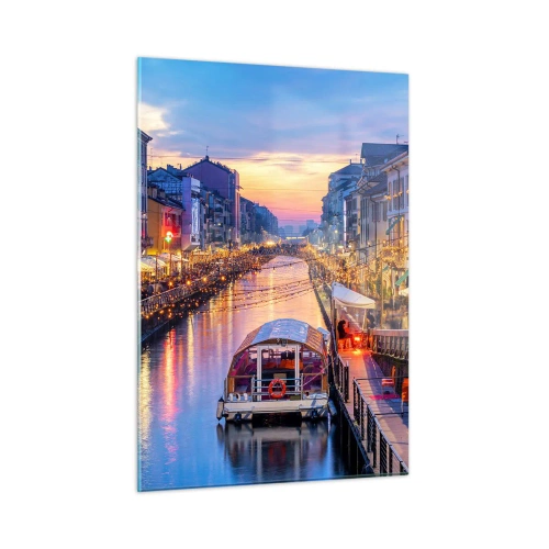 Glasbild - Bild auf glas - Abendlicher Blick auf den beleuchteten Kanal mit Booten und Cafés - 50x70cm - Ein Abend voller Licht und Spaß - Moderne Wanddekoration für Wohnzimmer und Schlafzimmer ARTTOR