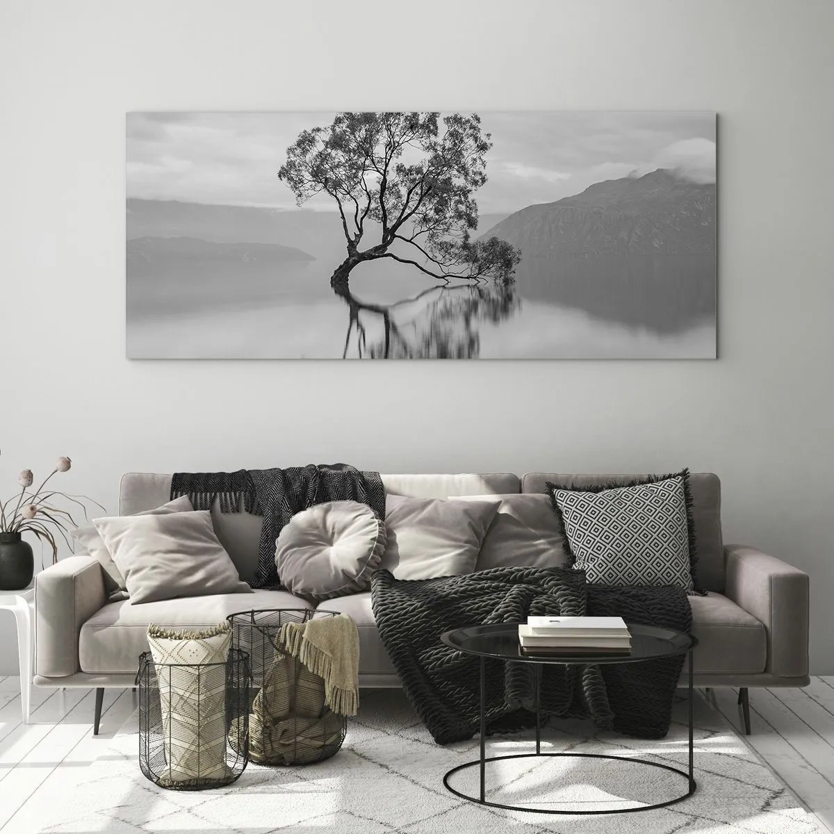 Glasbild - Bild auf glas - Ein einsamer Baum spiegelt sich im Wasser mit Bergen im Hintergrund - 120x50cm - Es gibt so ein Land - Moderne Wanddekoration für Wohnzimmer und Schlafzimmer ARTTOR