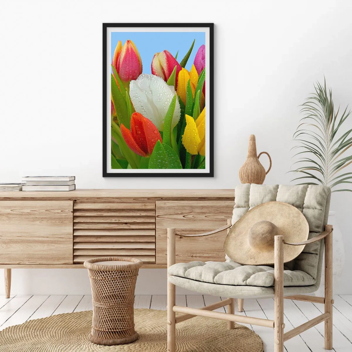 Poster in einem schwarzem Rahmen - Bunte Tulpen mit Tautropfen auf ihren Blütenblättern - 50x70cm - Ein blumiger Regenbogen in Tautropfen - Moderne Wanddekoration für Wohnzimmer und Schlafzimmer ARTTOR