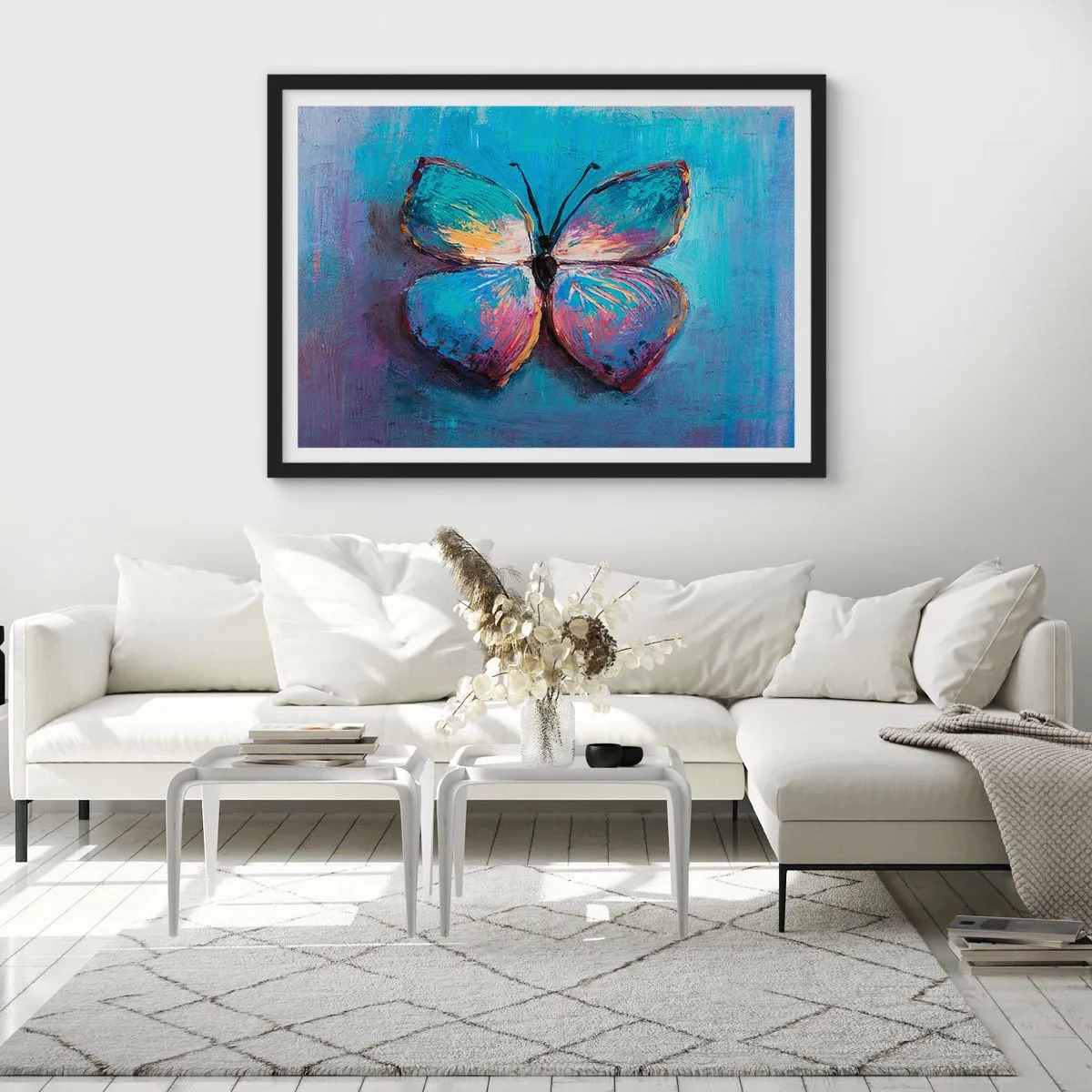 Poster in einem schwarzem Rahmen - Bunter Schmetterling auf blauem Hintergrund - 70x50cm - In all seiner Pracht - Moderne Wanddekoration für Wohnzimmer und Schlafzimmer ARTTOR
