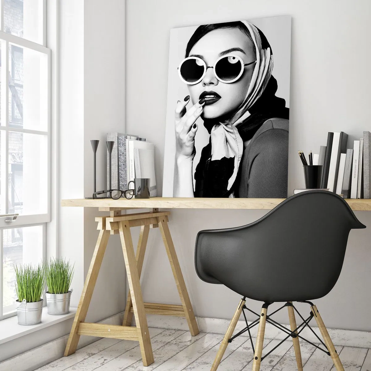 Glasbild - Bild auf glas - Schwarz-Weiß-Porträt einer Frau mit Brille und Kopftuch - 70x100cm - Grüße aus den 1960er Jahren - Moderne Wanddekoration für Wohnzimmer und Schlafzimmer ARTTOR