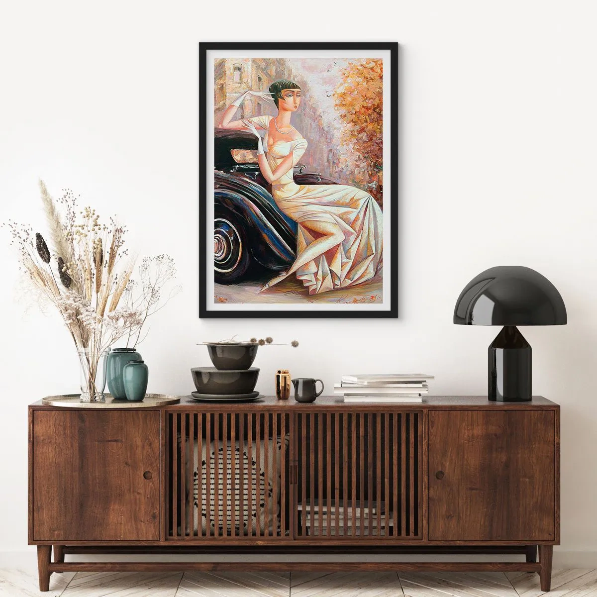 Poster in einem schwarzem Rahmen - Elegante Frau neben einem Retro-Auto im malerischen Stil - 50x70cm - Eleganz im Retro-Stil - Moderne Wanddekoration für Wohnzimmer und Schlafzimmer ARTTOR