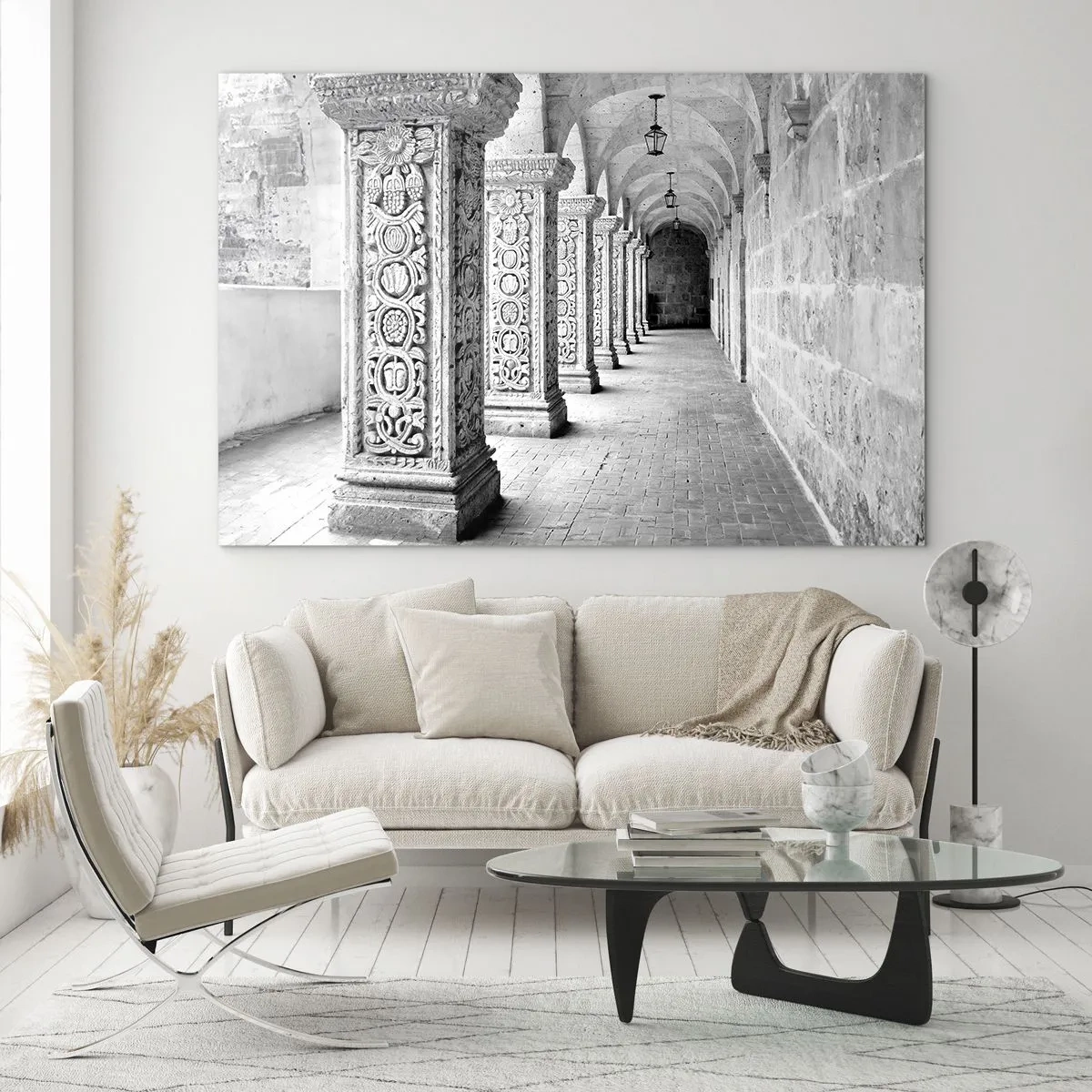 Glasbild - Bild auf glas - Historischer Kreuzgang mit geschnitzten Säulen - 70x50cm - Und wo geht’s hin...? - Moderne Wanddekoration für Wohnzimmer und Schlafzimmer ARTTOR