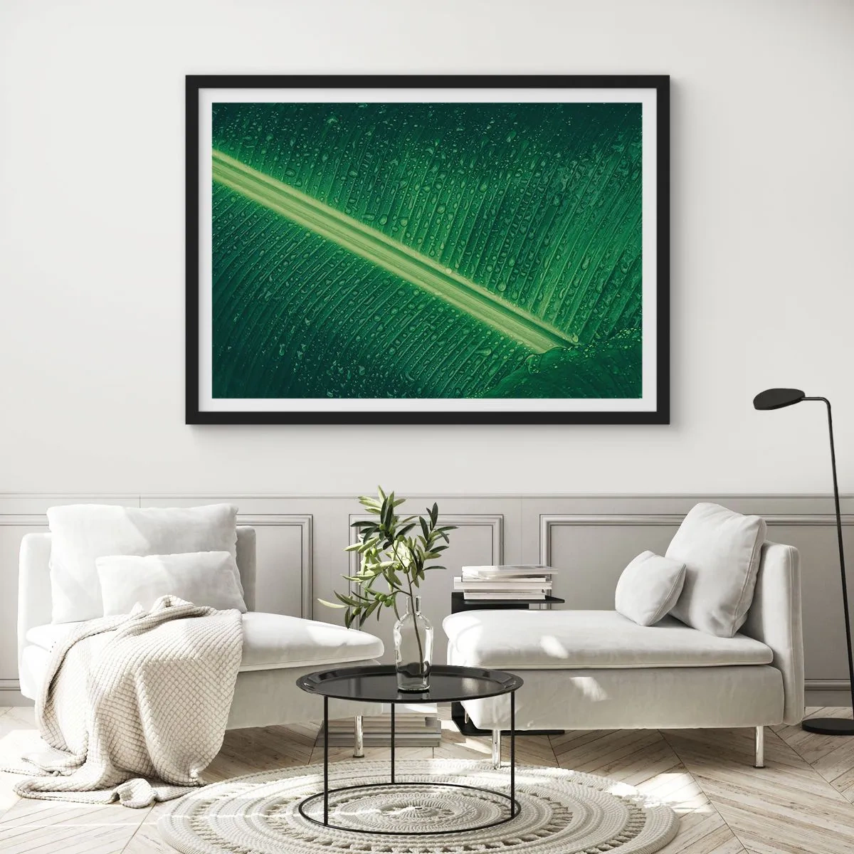 Poster in einem schwarzem Rahmen - Ein grünes Blatt mit Wassertropfen auf der Oberfläche - 70x50cm - Die Struktur des Grüns - Moderne Wanddekoration für Wohnzimmer und Schlafzimmer ARTTOR