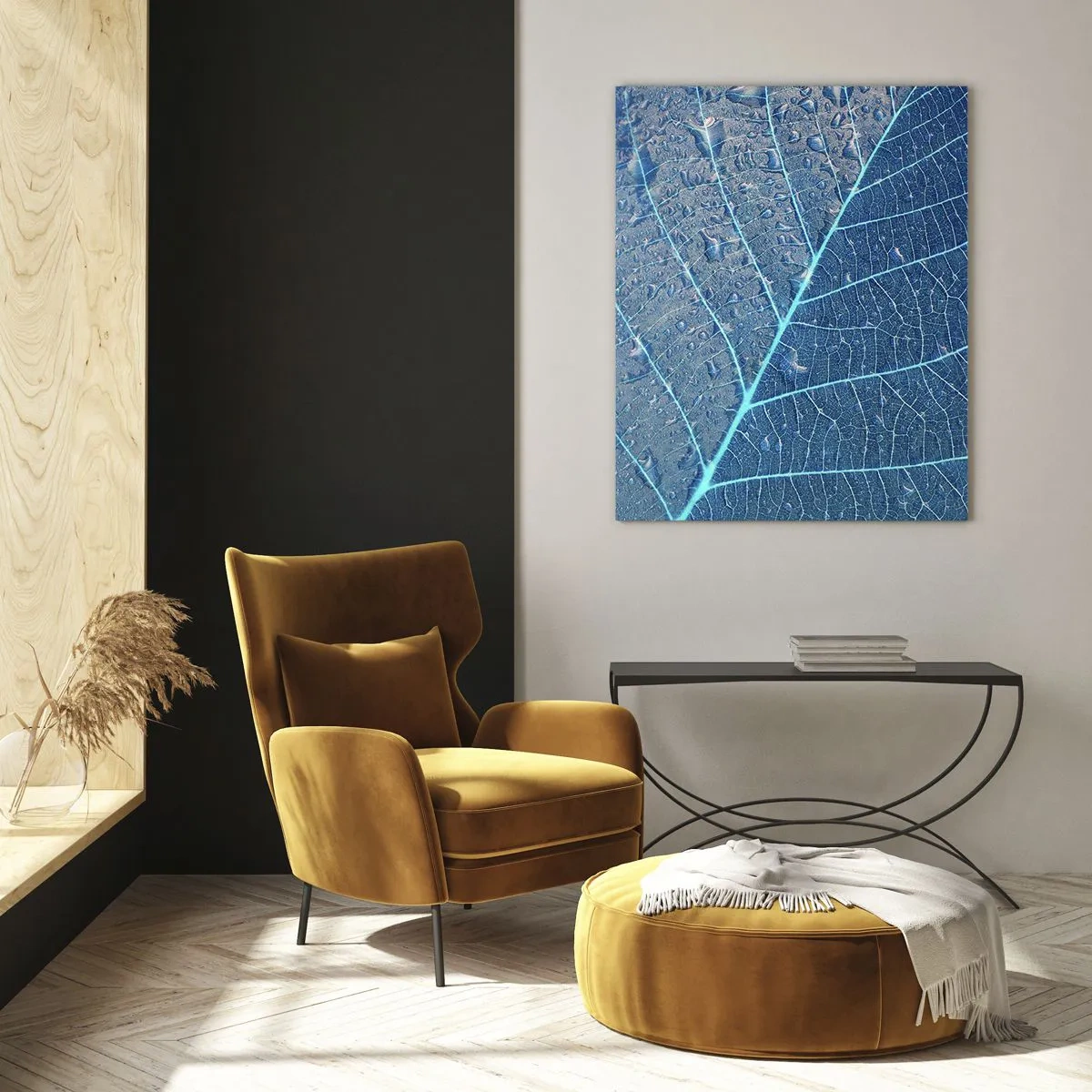 Glasbild - Bild auf glas - Ein Blatt in Blautönen mit Wassertropfen - 70x100cm - Leben in Blau - Moderne Wanddekoration für Wohnzimmer und Schlafzimmer ARTTOR