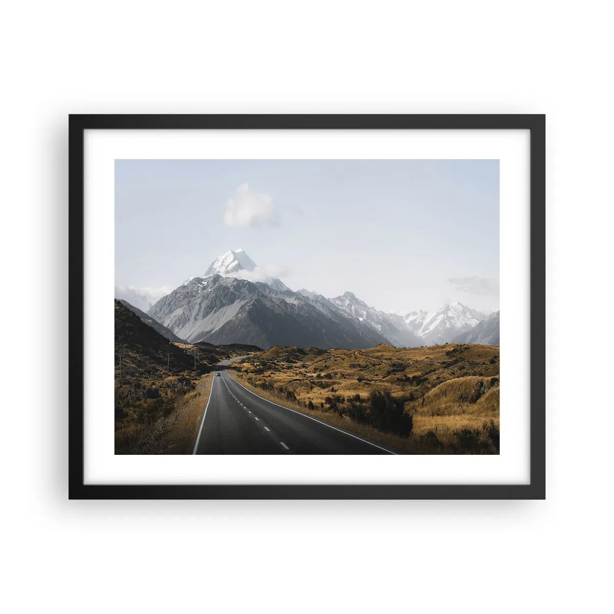 Poster in einem schwarzem Rahmen - Der Weg ins Herz der Berge - 50x40 cm