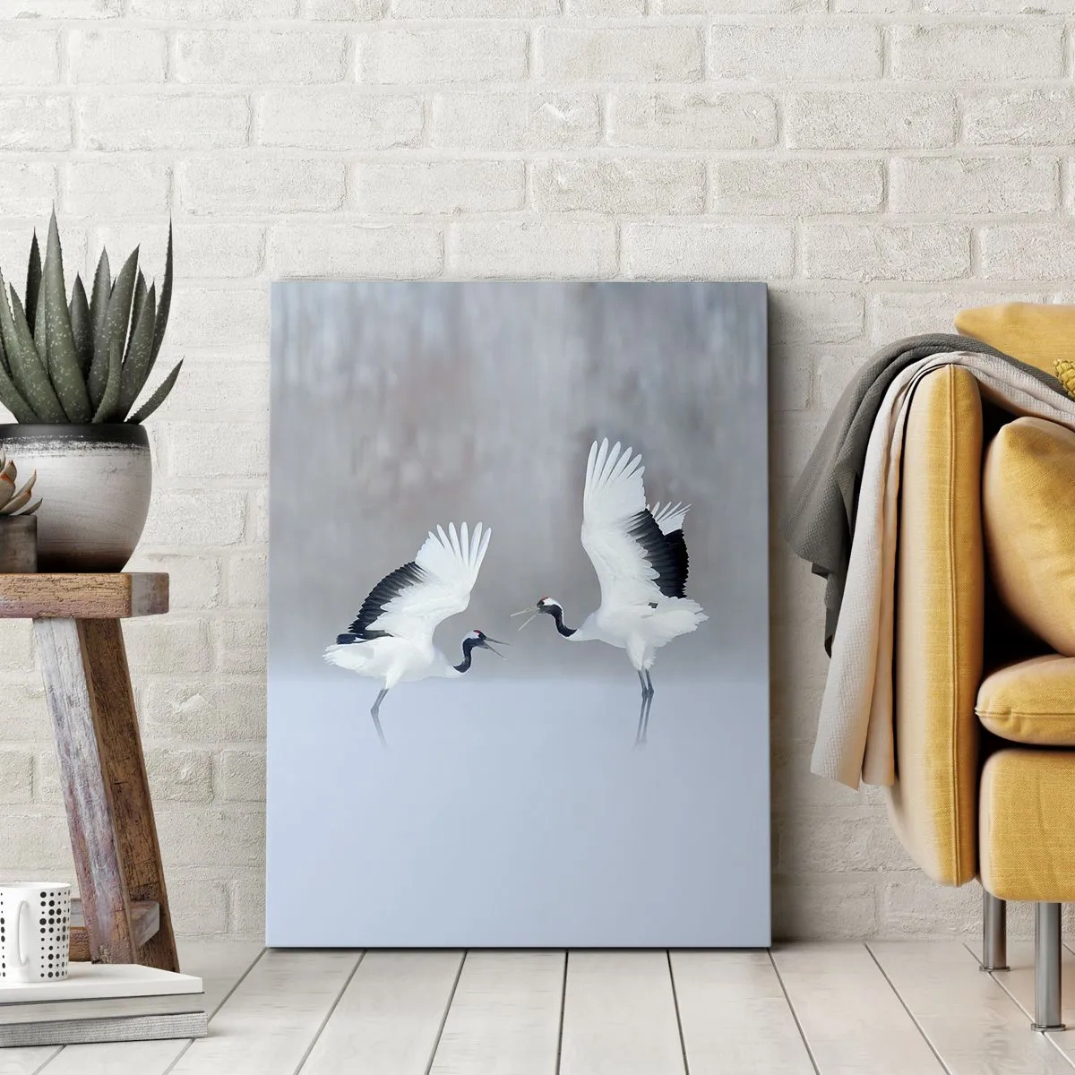 Bild auf Leinwand - Leinwandbild - Zwei Kraniche tanzen in einer nebligen Landschaft - 50x70cm - Tanz im Nebel - Moderne Wanddekoration für Wohnzimmer und Schlafzimmer ARTTOR