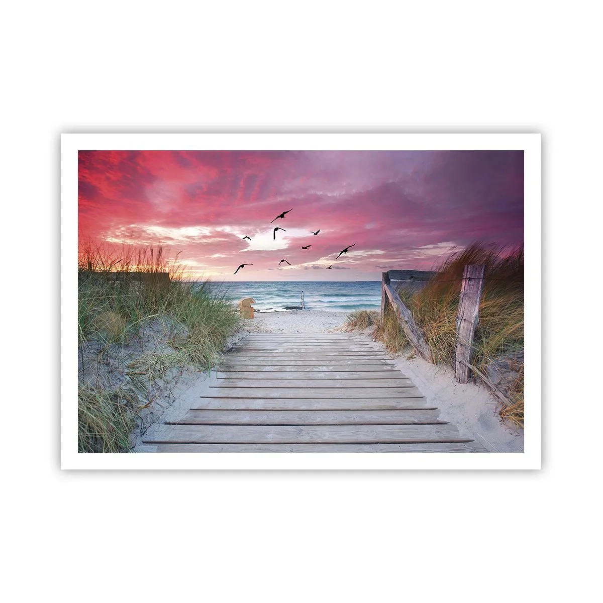Poster - Holzweg am Strand bei rosa Sonnenuntergang - 100x70cm - Baltischer Eindruck - Moderne Wanddekoration für Wohnzimmer und Schlafzimmer ARTTOR