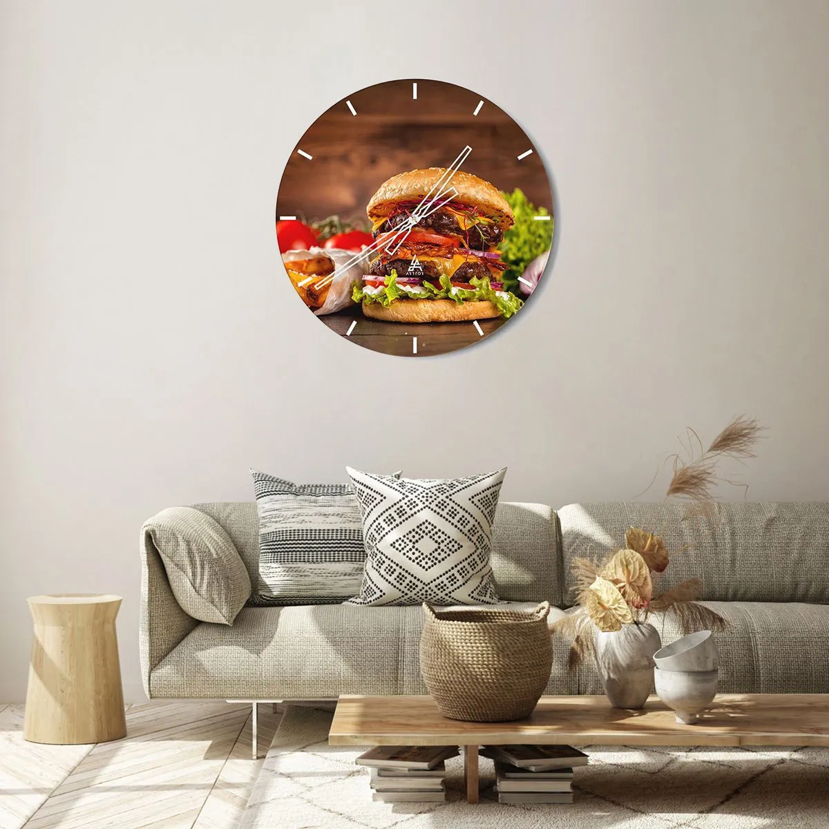Wanduhr - Glasuhr - Saftiger Burger mit Belag auf Holzhintergrund - 30x30cm - Die verbotene Frucht - Moderne Wanddekoration für Wohnzimmer, Küche und Schlafzimmer ARTTOR