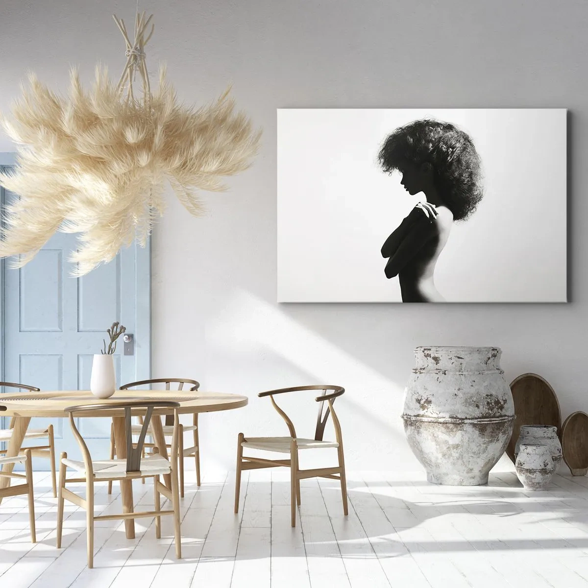 Bild auf Leinwand - Leinwandbild - Eine subtile Silhouette einer Frau in Schwarz-Weiß-Tönen auf hellem Hintergrund - 70x50cm - Wie eine Blume auf einem schlanken Stiel - Moderne Wanddekoration für Wohnzimmer und Schlafzimmer ARTTOR